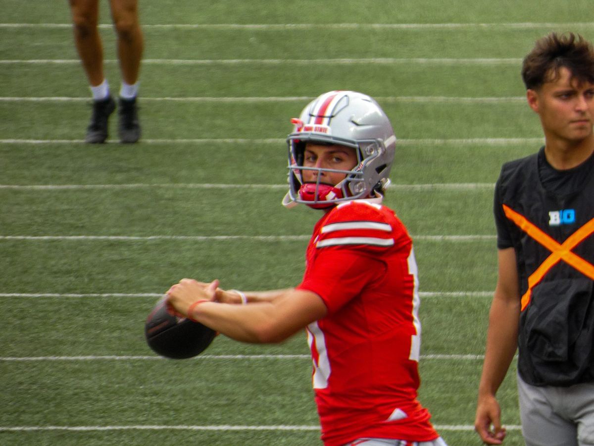 Ohio State quarterback Julian Sayin