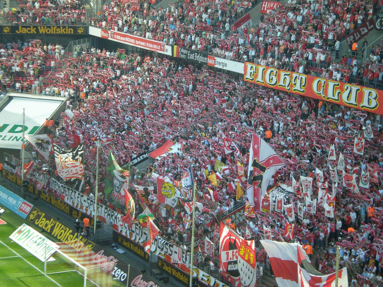 RheinEnergieSTADION Fans