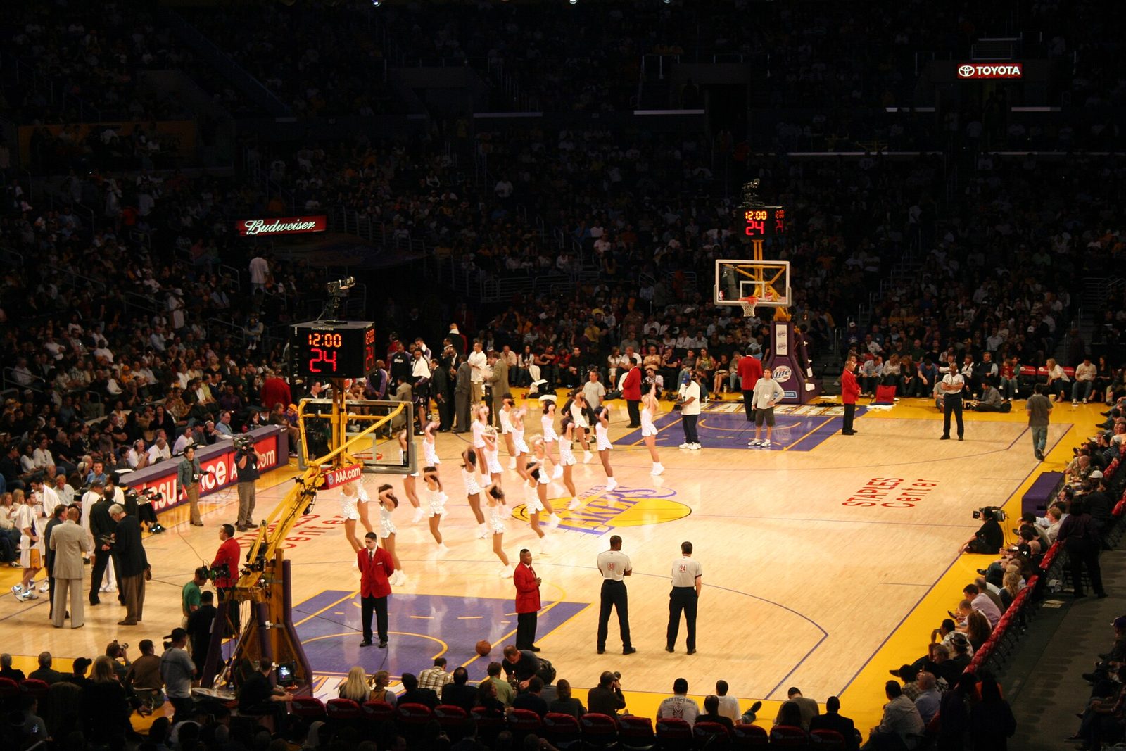 crypto.com Arena interior during a Los Angeles Lakers game